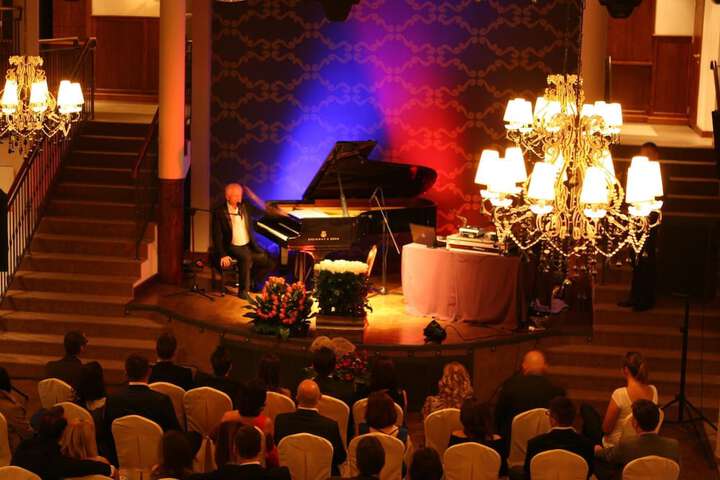 Ballroom/Hall 58 of 65