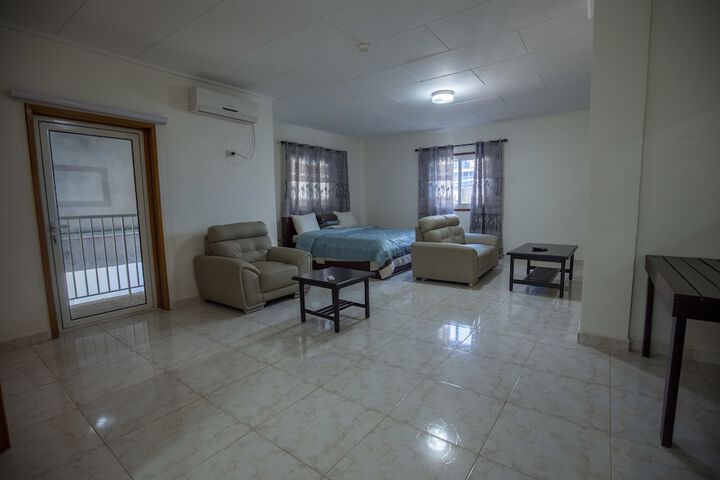 Room 8 of 42