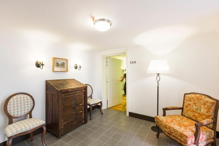 Room 18 of 75