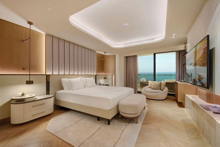 Room 19 of 108