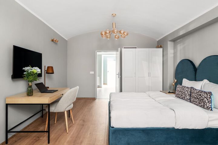 Room 16 of 56