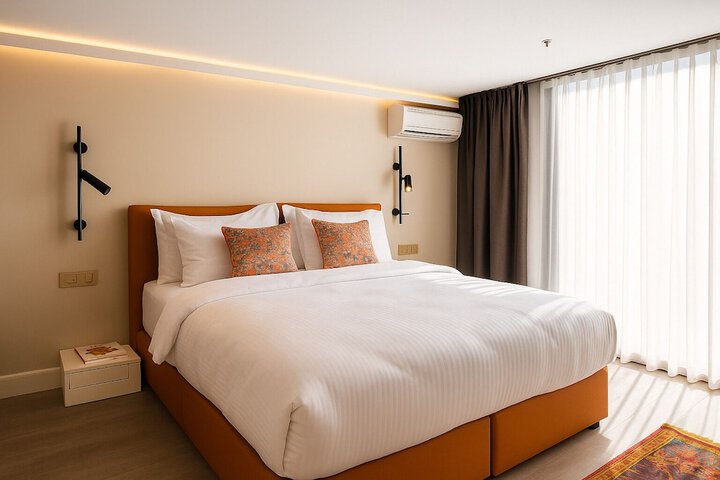 Room 16 of 38