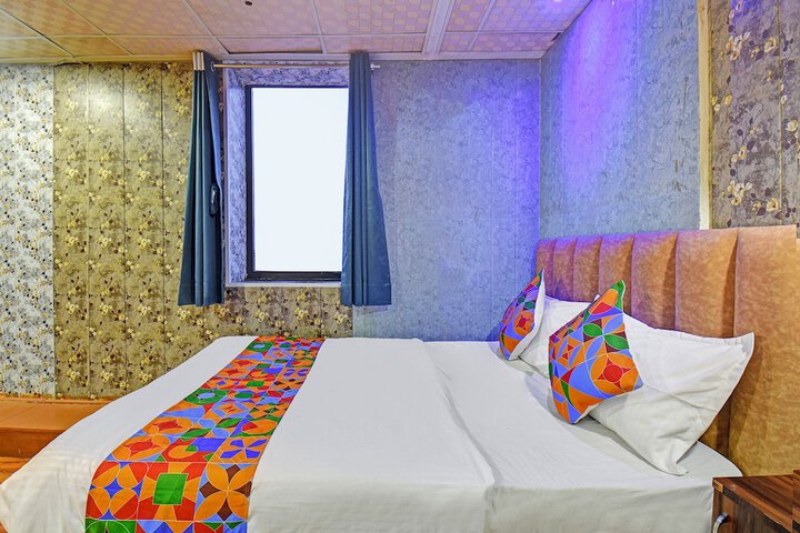 Room 10 of 26