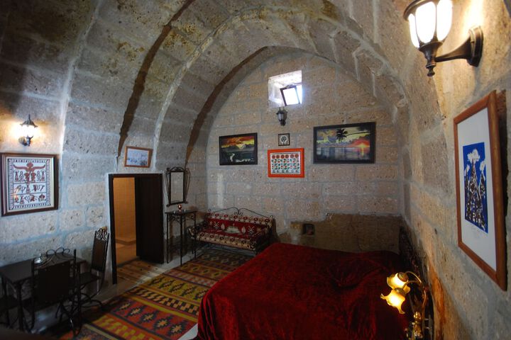 Room 5 of 486