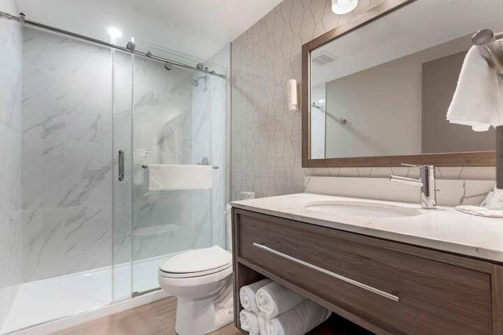 Room 9 of 20