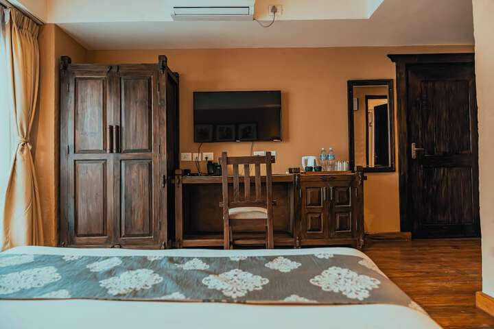 Room 40 of 98