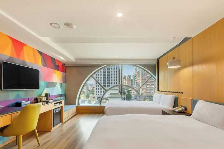 Room 73 of 103