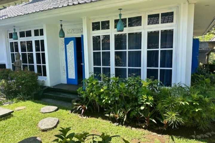 Hotel Exterior 25 of 26