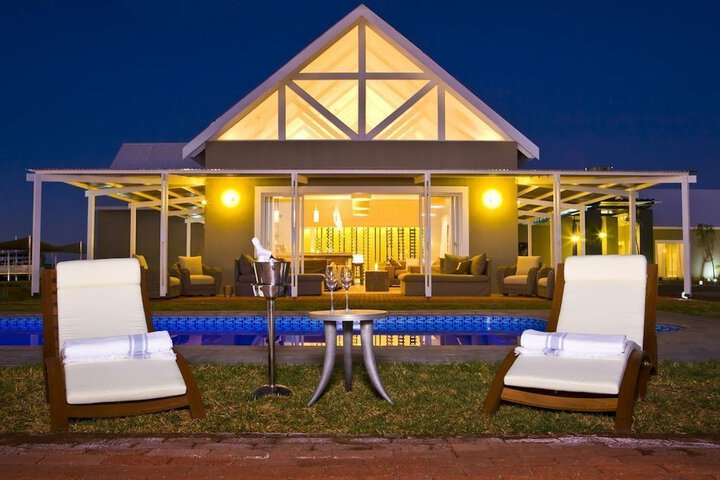 Pool 8 of 14
