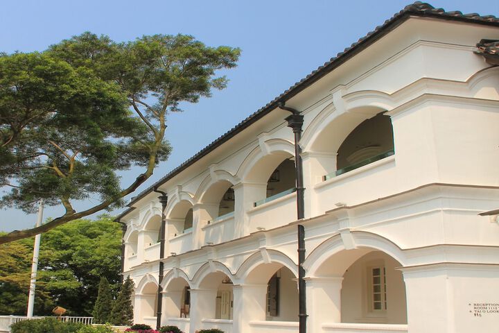 Hotel Entry
