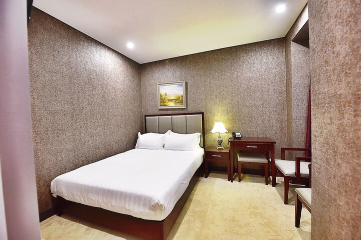 Room 12 of 47