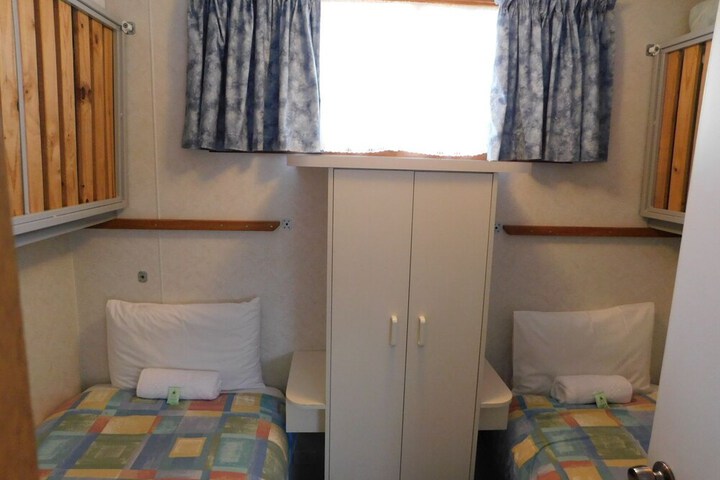 Room 4 of 42