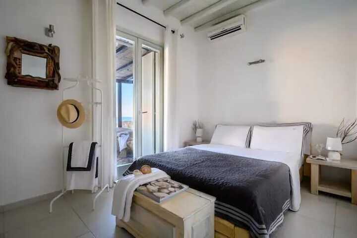Room 40 of 173