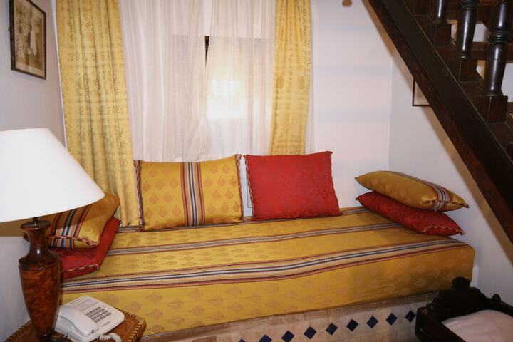 Room 34 of 138