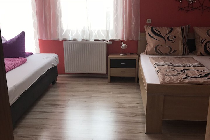 Room 7 of 63