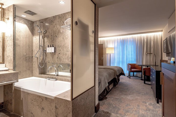 Room 263 of 457