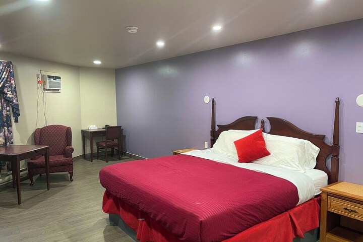 Room 13 of 40