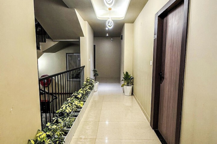Ballroom/Hall 26 of 32