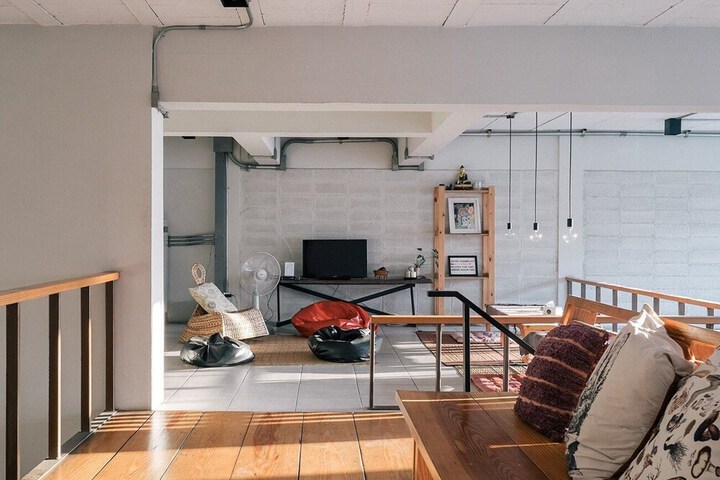 Room 10 of 25
