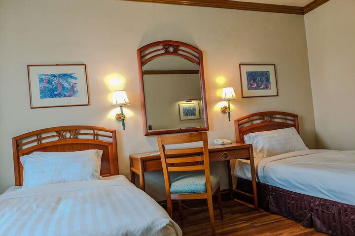 Room 26 of 104