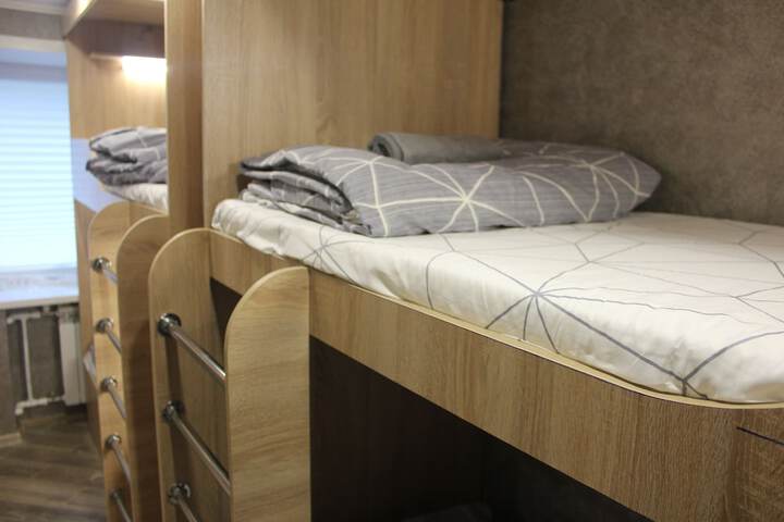 Room 4 of 11