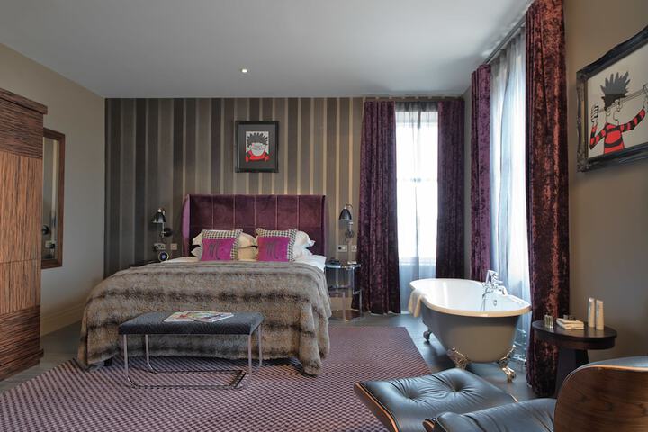 Room 30 of 90
