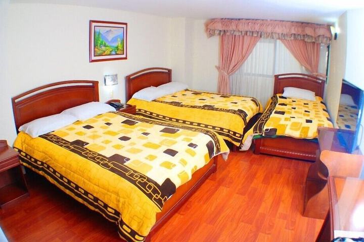 Room 10 of 28