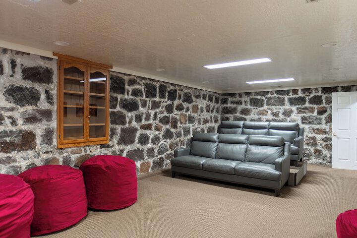 Room 75 of 113