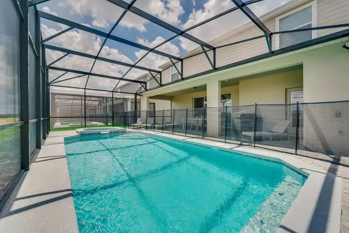 Pool 18 of 37