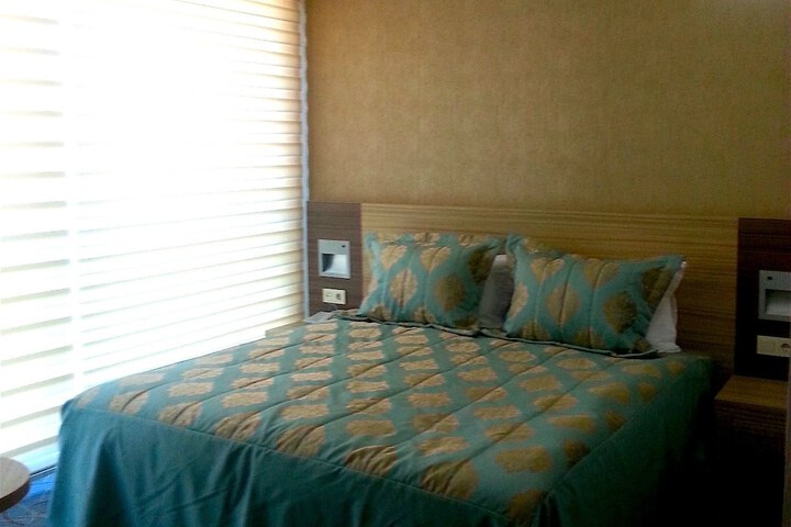 Room 6 of 19