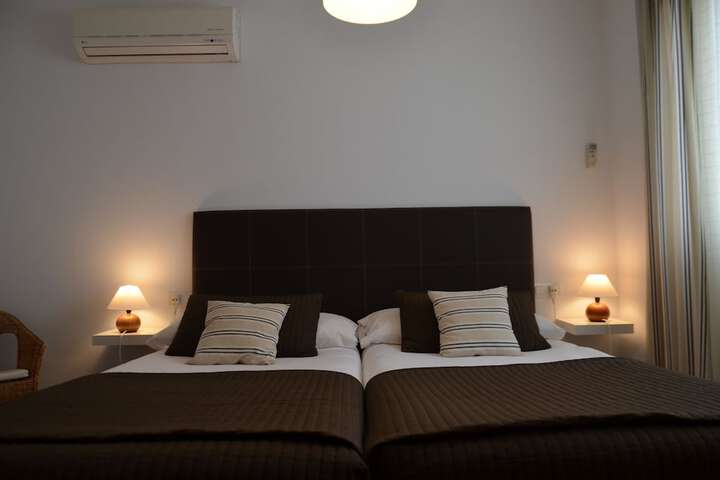 Room 4 of 36