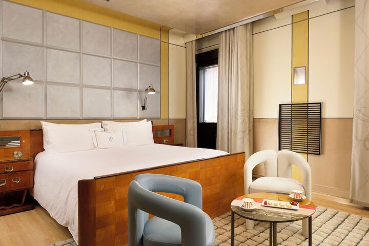 Room 57 of 119