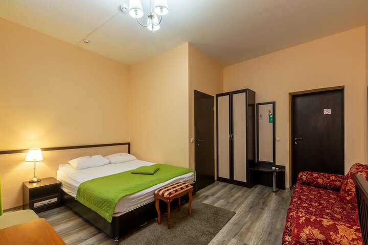 Room 15 of 127