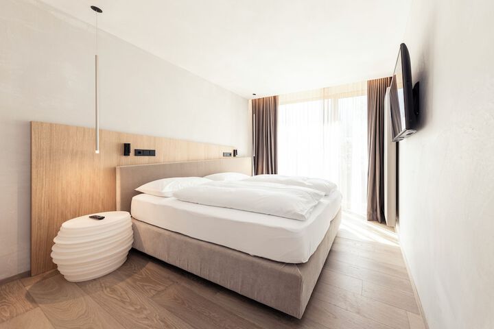 Room 11 of 79