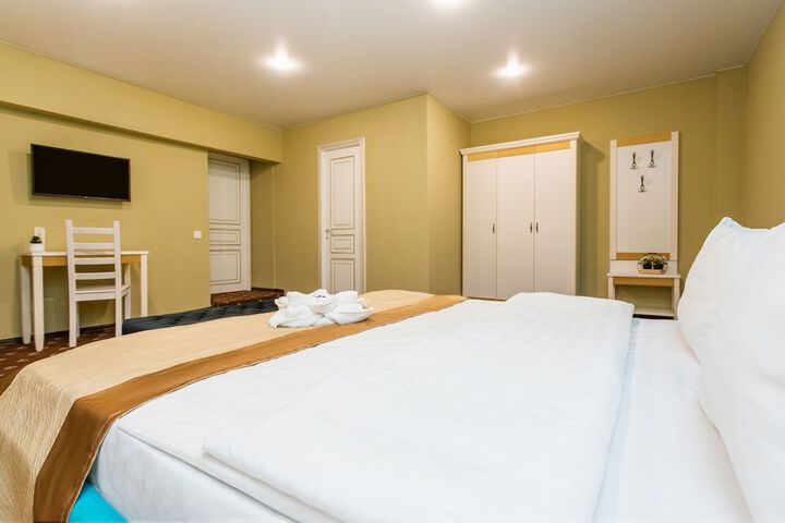 Room 20 of 25