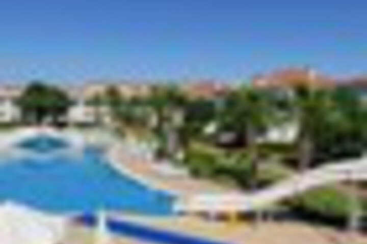 Pool 71 of 96