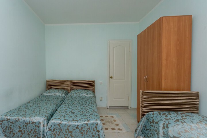 Room 6 of 45