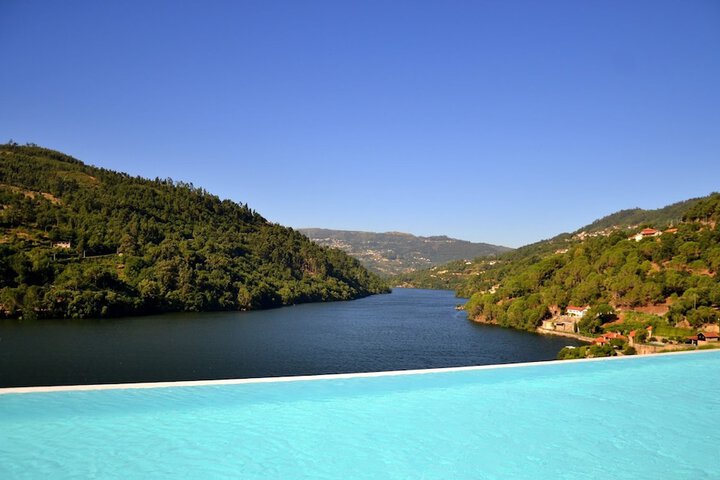 Pool Hotel