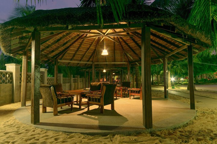Hotel Exterior 117 of 161