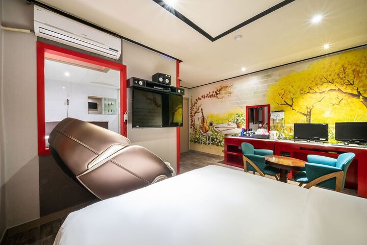 Room 20 of 69