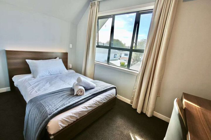Room 4 of 31
