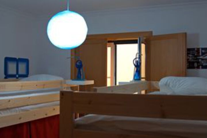 Room 21 of 34