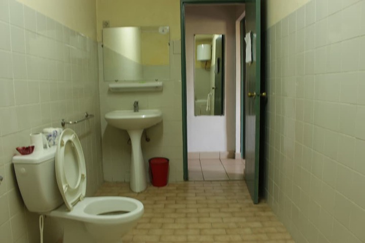 Room 8 of 22