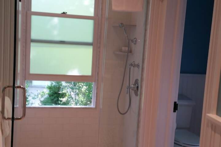 Room 20 of 29