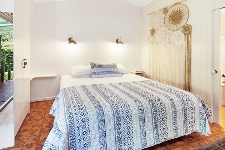 Room 15 of 38