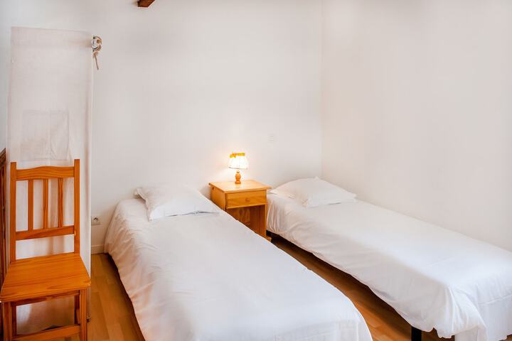 Room 6 of 23