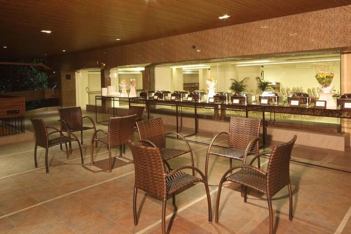 The Maharaja Business Hotel