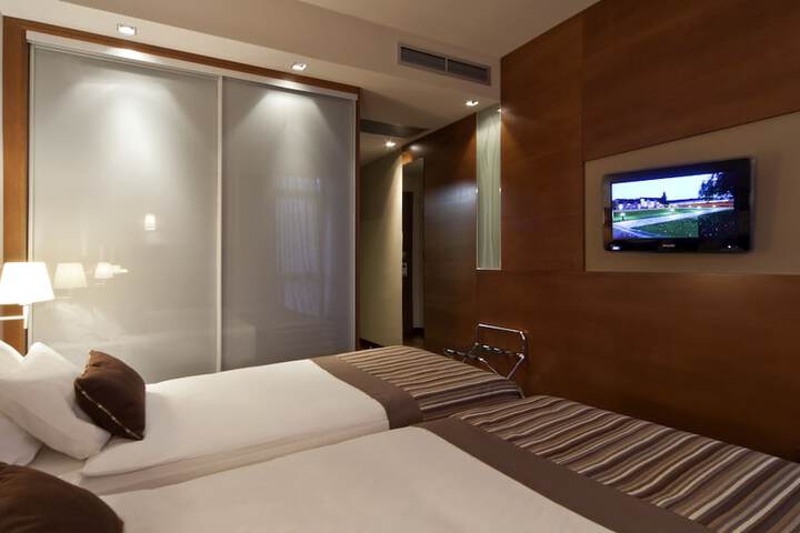 Room 15 of 58