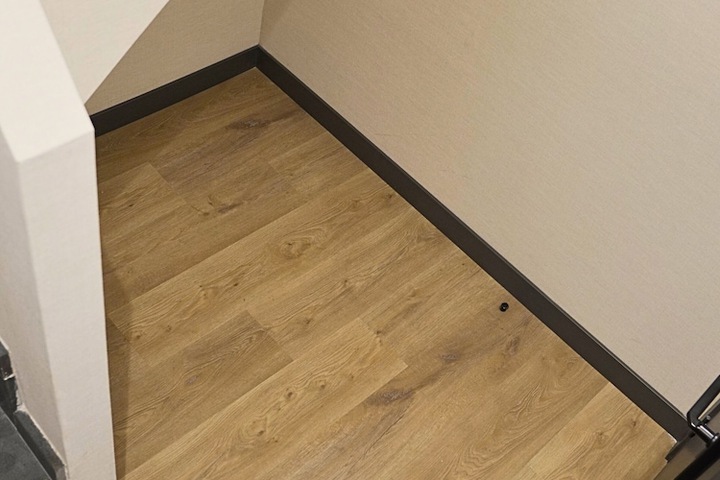 Room 73 of 110