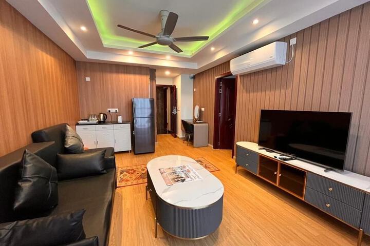 Room 36 of 114